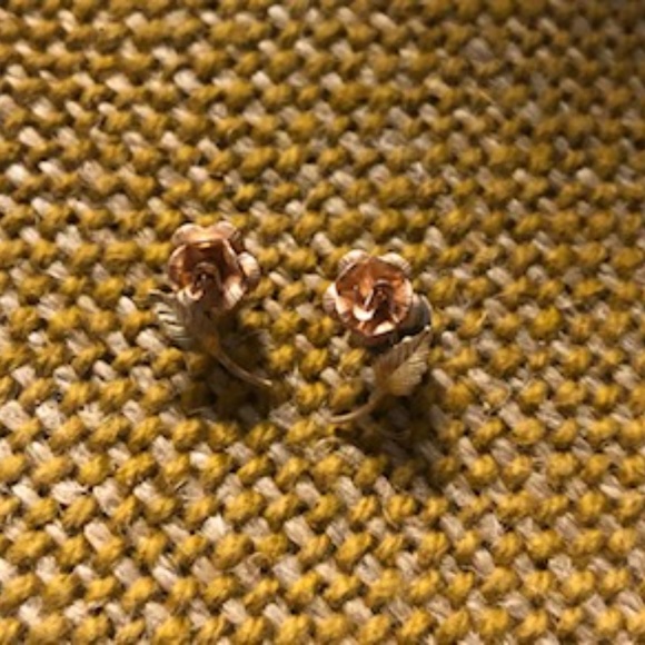 Rose studs - Picture 2 of 4